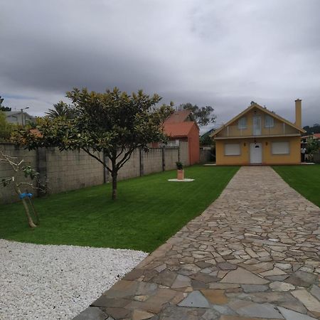 Insua Villa Malpica Exterior photo